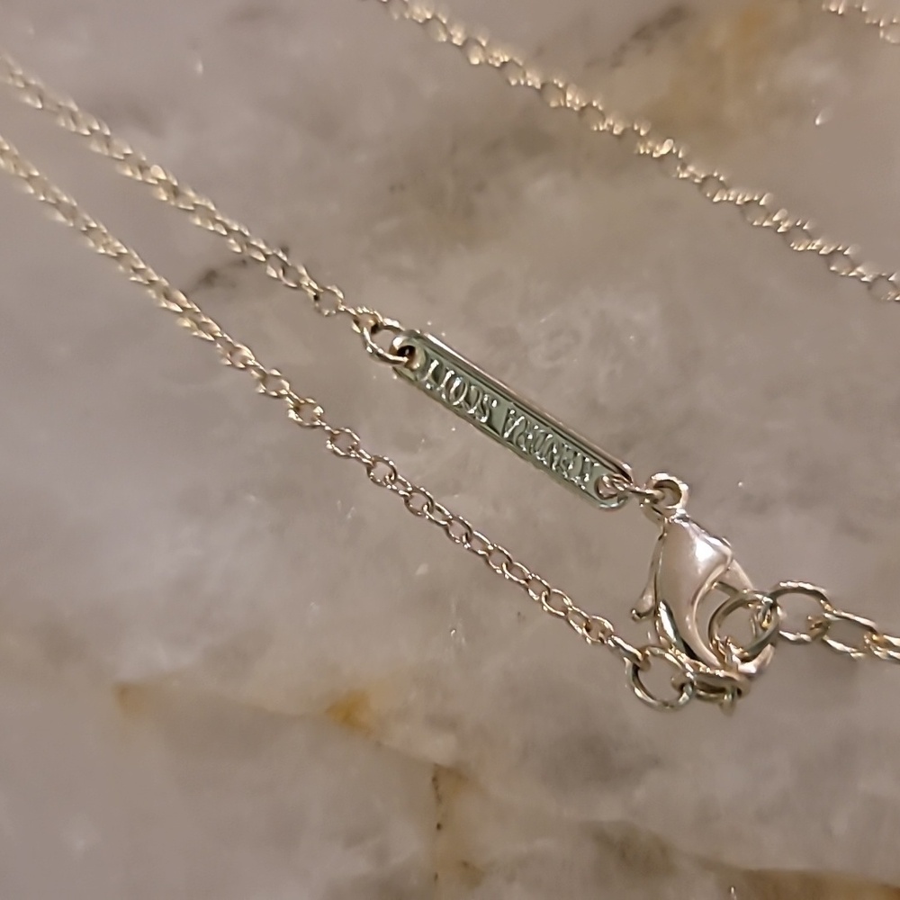 Beautiful Kendra Scott Necklace - Picture 3 of 6